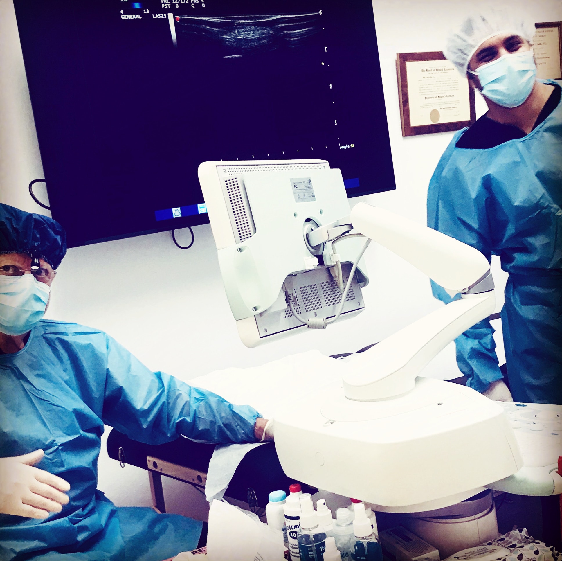 Dr. Guttler performing radiofrequency ablation (RFA) as an outpatient procedure for benign thyroid nodule